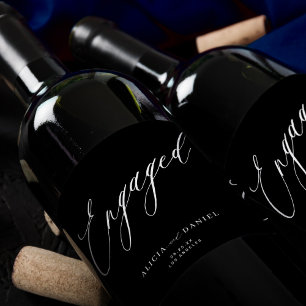 Étiquette Pour Bouteilles De Vin Partie d'engagement de script minimaliste moderne