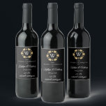 Étiquette Pour Bouteilles De Vin Parties scintillant d'or Monogram Poker Chip Casin<br><div class="desc">Célébrez dans le style avec ces étiquettes de bouteille de vin mariage chic et très tendance. Ce design est facile à personnaliser avec votre libellé d'événement spécial et vos invités seront ravis quand ils verront ces étiquettes fabuleux.</div>