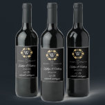 Étiquette Pour Bouteilles De Vin Parties scintillant d'or Monogram Poker Chip Casin<br><div class="desc">Célébrez dans le style avec ces étiquettes de bouteille de vin mariage chic et très tendance. Ce design est facile à personnaliser avec votre libellé d'événement spécial et vos invités seront ravis quand ils verront ces étiquettes fabuleux.</div>