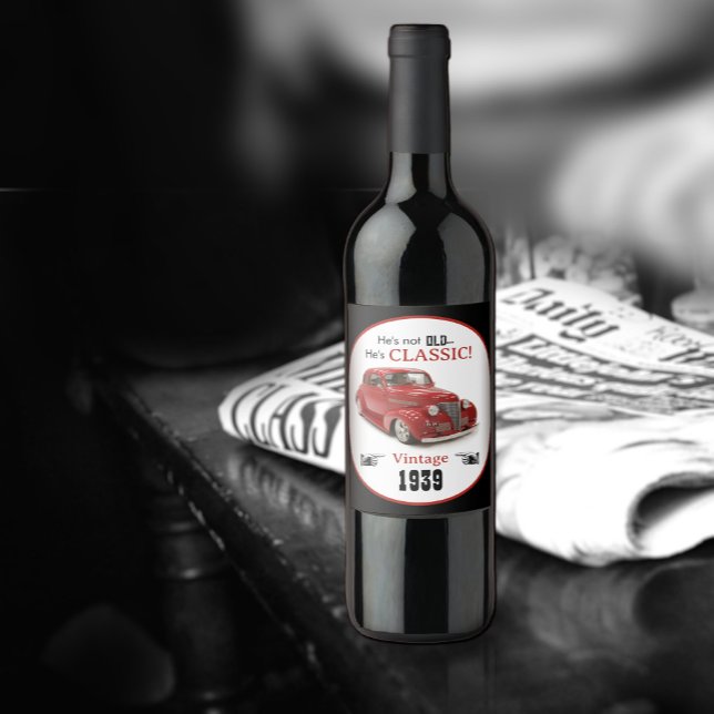 Étiquette Pour Bouteilles De Vin Pas Vieux Mais Rouge Classique 1939 Coupe Année Vi (Créateur téléchargé)