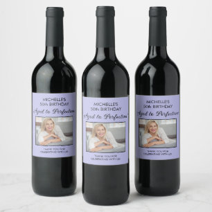 Étiquette Pour Bouteilles De Vin Photo de naissance élégante violette vieillie à la