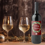 Étiquette Pour Bouteilles De Vin Red Christmas Wreath Custom Company Logo Party<br><div class="desc">Ce magnifique étiquette de vin de Noël de compagnie est fait sur mesure avec votre logo d'entreprise dans une couronne de fruits sacrés festifs avec l'emballage de la guirlande d'or sur un arrière - plan rouge. Étiquettes de vacances contemporains pour votre client ou employé d'entreprise présente.</div>