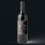 Étiquette Pour Bouteilles De Vin Rose or marbre Art déco Peacock Mariage<br><div class="desc">Design unique avec un mélange de paons d'art déco d'or imitation rose à l'ancienne et une approche graphique audacieuse et moderne, sur un arrière - plan en marbre noir. Utilisez l'outil Personnaliser pour ajouter vos informations. Pour les articles correspondants, visitez, s'il vous plaît, ma collection Rose de peacocks en marbre...</div>