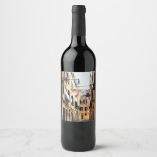 Étiquette Pour Bouteilles De Vin Rue étroite à Venise