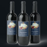 Étiquette Pour Bouteilles De Vin Rustic Navy chute dans l'amour Citrouille Bourgogn<br><div class="desc">Rustic Navy Blue Country, Fall in Love, avec Dusty Blue Citrouille et Rich Burgundy Floral. L'arrière - plan bleu marine peut être changé pour correspondre à vos couleurs. Parfait pour un mariage de caves à l'automne, ou un jardin de jardins à la fin de l'été ! OEuvre d'aquarelle par Audrey...</div>