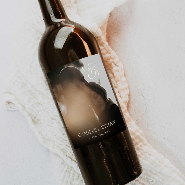 Étiquette Pour Bouteilles De Vin Simple Monogram Photo Mariage (Créateur téléchargé)