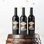 Étiquette Pour Bouteilles De Vin Soirée Casino de Vegas Anniversaire / Enterrement<br><div class="desc">Levez votre verre et trinquons aux bons moments avec cette étiquette de vin sur le thème du Casino de Vegas ! Conçue avec des détails audacieux rouges, noirs et dorés et des graphiques de casino classiques, c'est le moyen idéal pour apporter une touche de glamour de Vegas à vos bouteilles...</div>
