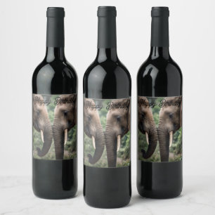 Étiquette Pour Bouteilles De Vin "Trunk to Trunk : A Gentle Elephant Embrasser"
