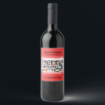 Étiquette Pour Bouteilles De Vin Typographe de Merry Christmas<br><div class="desc">Joyeux Noël dans une police amusante est entouré par des articles de vacances mignons et mis sur un arrière - plan rouge (vous pouvez changer la couleur.) Étiquettes parfaits de bouteille de vin pour les cadeaux de vacances.</div>