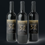 Étiquette Pour Bouteilles De Vin Typographie moderne or parties scintillant chic 50<br><div class="desc">Célébrez votre 50e anniversaire avec style avec cet effet de parties scintillant noir,  blanc et or qui fait 50 look bon vin,  bière et eau étiquettes de fête. Un design moderne avec texte de script et graphismes en gras. Modifiez la couleur pour la customiser. Partie d'une collection.</div>
