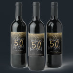 Étiquette Pour Bouteilles De Vin Typographie moderne or parties scintillant chic 50<br><div class="desc">Célébrez votre 50e anniversaire avec style avec cet effet de parties scintillant noir,  blanc et or qui fait 50 look bon vin,  bière et eau étiquettes de fête. Un design moderne avec texte de script et graphismes en gras. Modifiez la couleur pour la customiser. Partie d'une collection.</div>
