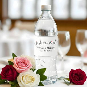 Étiquette Pour Bouteilles D'eau Calligraphie Cœur Rouge Juste Marié Mariage