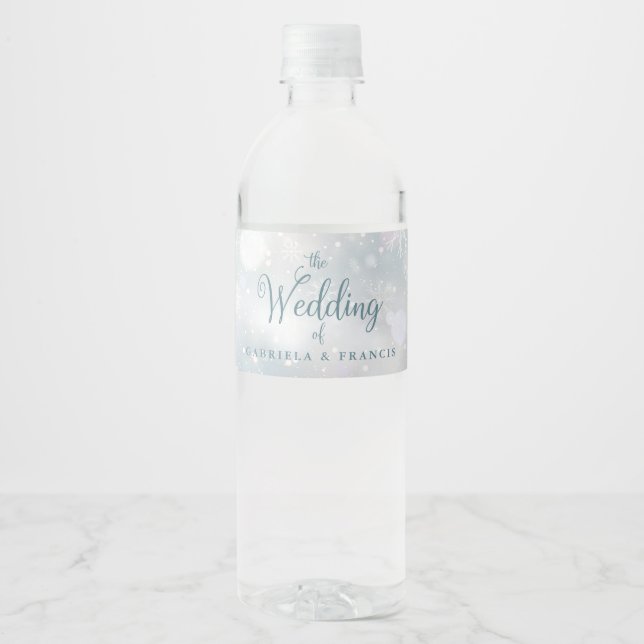 Étiquette Pour Bouteilles D'eau Élégant Snowflakes Script Mariage hivernal (Devant)