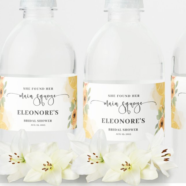 Étiquette Pour Bouteilles D'eau Elle a trouvé sa Fête des mariées principale Squee (Créateur téléchargé)