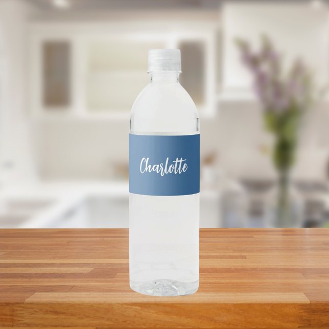 Étiquette Pour Bouteilles D'eau Nom en écriture bleue poussiéreuse (Créateur téléchargé)