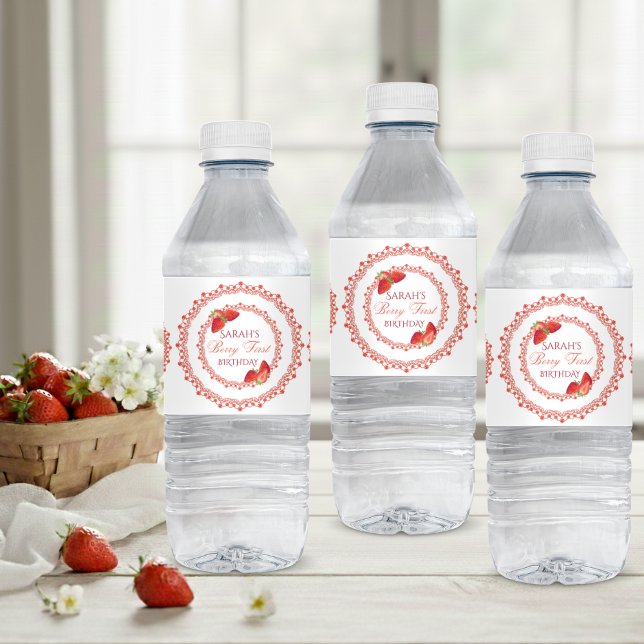Étiquette Pour Bouteilles D'eau Red Lace Berry First Birthday (Red Lace Berry First Birthday Water Bottle Label)