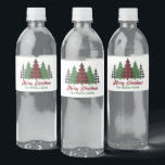 Étiquette Pour Bouteilles D'eau Rustique Red Plaid Joyeux Noël Arbres<br><div class="desc">Ce étiquette de bouteille d'eau de vacances rustique présente un plaid rouge branché et des arbres de Noël verts au-dessus de votre message Joyeux Noël. Un look mignon et traditionnel qui est actuellement de nouveau dans le style, ces étiquettes festifs sont parfaits pour une famille qui aime un design classique...</div>