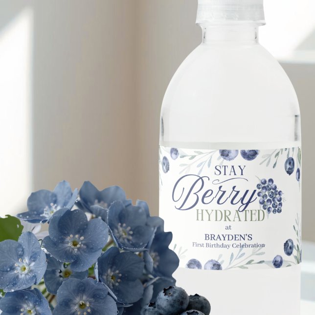 Étiquette Pour Bouteilles D'eau Stay Berry Hydrated First Birthday (Créateur téléchargé)