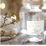 Étiquette Pour Bouteilles D'eau thé fête nuptiale<br><div class="desc">Tea party fleurie nuptiale douche une célébration de romance et de nouveaux débuts. Le design contient une douce chic floraison florale idéal pour les douches nuptiales personnalisables été et printemps</div>