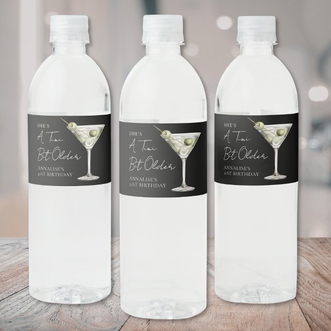 Étiquette Pour Bouteilles D'eau Tini Bit Ancien Martini (Tini Bit Older Martini Birthday Party Water Bottle Label)