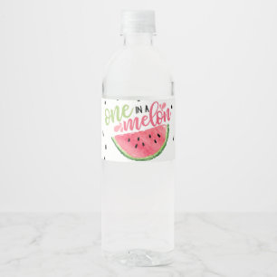 Étiquette Pour Bouteilles D'eau Un Étiquette dans une bouteille d'eau de Melon