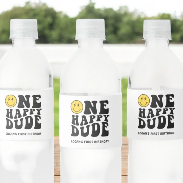 Étiquette Pour Bouteilles D'eau Un Garçon Très Heureux Sourire Visage Premier Anni (Créateur téléchargé)
