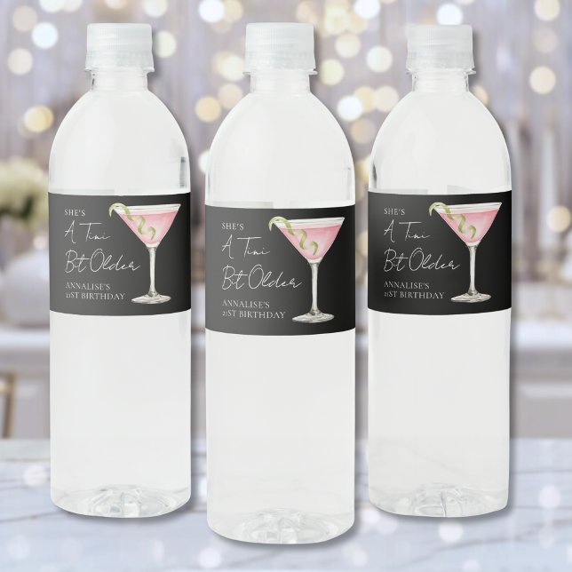 Étiquette Pour Bouteilles D'eau Un peu plus âgé Martini Anniversaire (Tini Bit Older Martini Birthday Water Bottle Label )