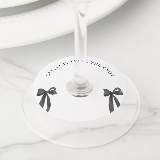 Étiquette Pour Verre De Vin Black Bow Elle Attache La Fête des mariées de noeu (De près)