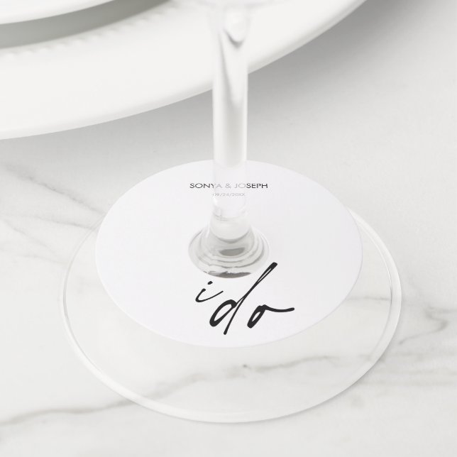 Étiquette Pour Verre De Vin Jour de mariage Élégant Script I Do (De près)