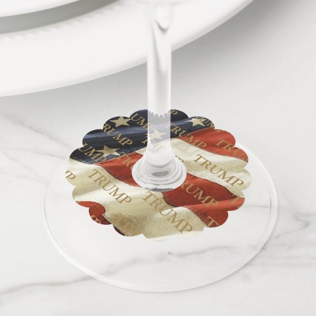 ÉTIQUETTE POUR VERRE DE VIN TRUMP (De près)