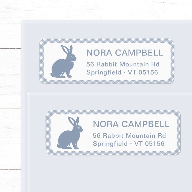 Étiquette Rabbit bleu moderne En vichy retour Adresse (Cute, modern dusty blue bunny return address label with classic gingham plaid background.)