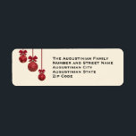 Étiquette Red Baubles CHRISTMAS Adresse de retour Label<br><div class="desc">Des étiquettes d'adresse de retour de CHRISTMAS modernes et élégantes,  conçues pour correspondre à la carte de Noël de Noël de Noël avec le texte inspirant basé sur la bénédiction biblique dans les numéros 6:24-26 - QUE L'Eternel VOUS BÉNUE ET VOUS GARDE. Ajoutez vos nom(s) et coordonnées.</div>