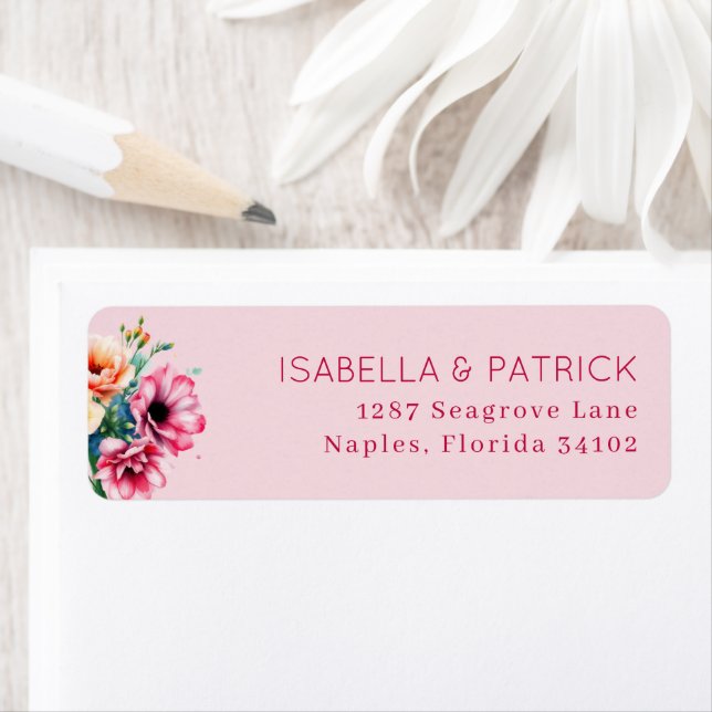 Étiquette Romantic Pink Watercolor Floral (En situation)