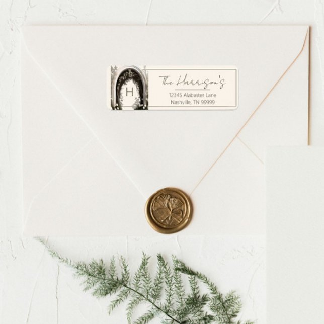 Étiquette Romantique Boho Botanique Arc Monogramme Adresse (Romantic Boho Botanical Arch Monogram Wedding Address Labels)