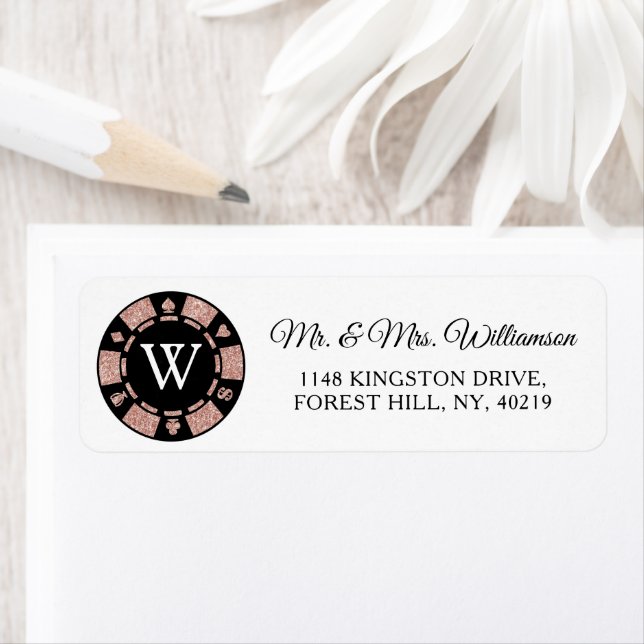 Étiquette Rose Gold Monogram Poker Chip Casino Mariage (En situation)