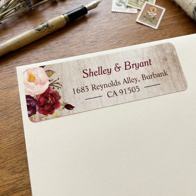 Étiquette Russe Woodgrain Look Burgundy Blush Floral (Créateur téléchargé)