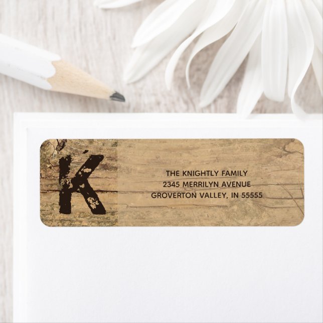 Étiquette Rustic Country Wood Monogramme Adresse de retour (En situation)