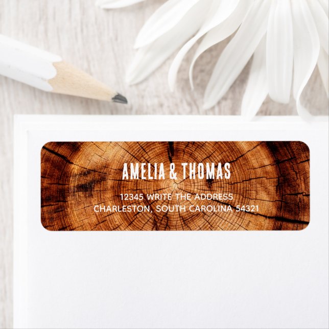 Étiquette Rustic Mariage Wood Tree Slice Adresse de retour (En situation)