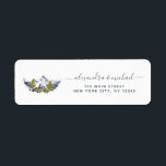 Étiquette Rustic Mountains Mariage d'aquarelle de forêt<br><div class="desc">Rustic Mountain Forest Watercolor Spring Wedding Return Address Label on white arrière - plan - inclut une typographie de script magnifique et élégante avec des feuilles botaniques modernes,  des baies et de la verdure pour la célébration spéciale du mariage.</div>