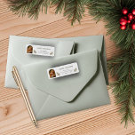 Étiquette Rustic Woodland Christmas Retourner l'adresse<br><div class="desc">Charmez votre famille et vos amis avec notre étiquette d'adresse de retour de Noël Rustic Woodland pour vos Cartes de fin de année. Ce design simple comprend une place pour votre photo sur le devant, ainsi qu'un espace pour votre adresse et un désir nostalgique pour un Joyeux Noël. Recherchez des...</div>