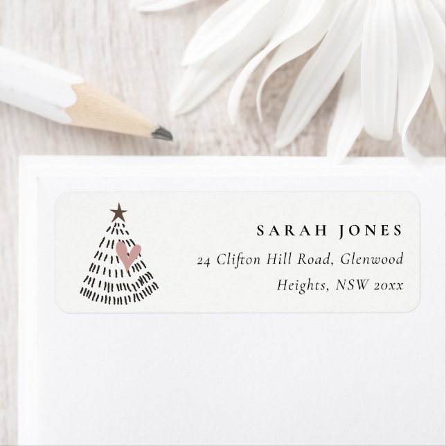Étiquette Scandi Minimal Blush Heart Christmas Tree Address (En situation)
