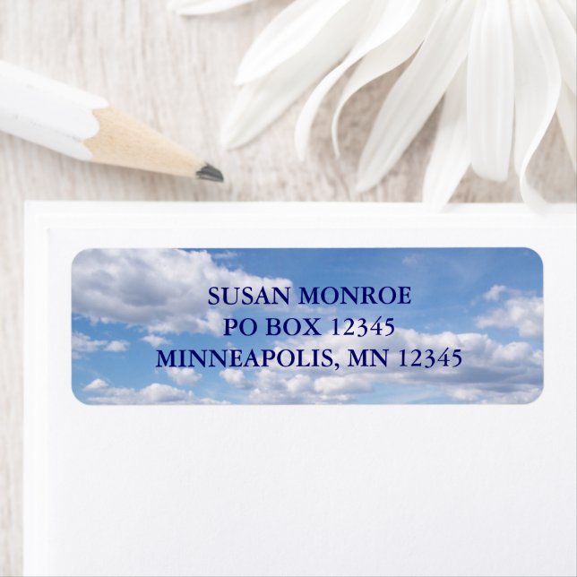 Étiquette Scattered Pretty Clouds Photo (En situation)