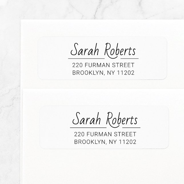 Étiquette Script moderne simple 03. Adresse de retour person (Modern hand lettered script basic return address label template with fine line in black and white.)