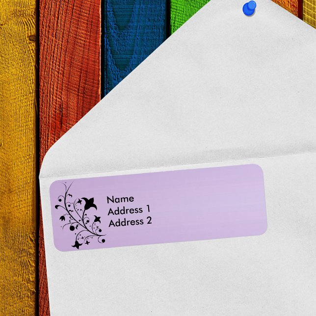 Étiquette Silhouette noire Abstraite Fleurs de défilement vi (Abstract black silhouette flowers on stem on purple return address labels.)