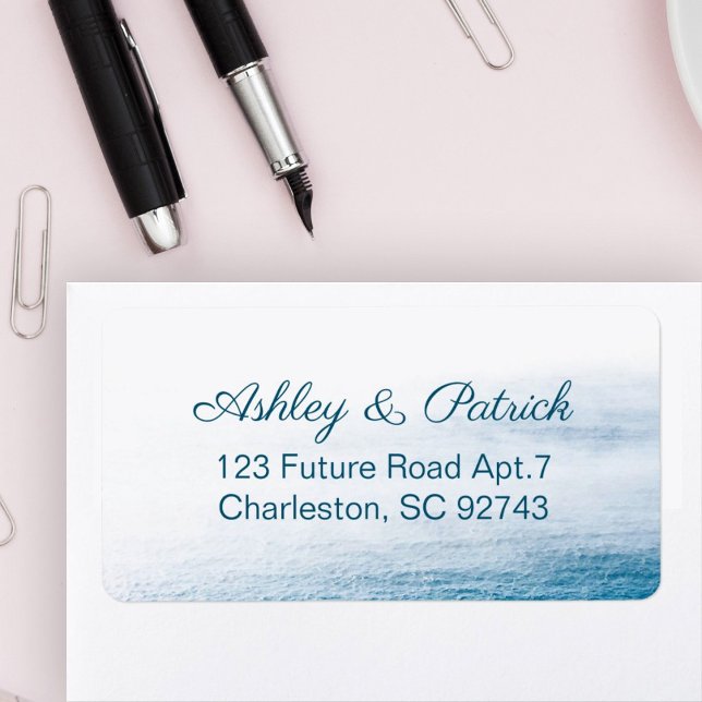 Étiquette Simple Elegance Ocean Waves Nautique Mer (Envelope with a label featuring cursive names "Ashley & Patrick" and an address with ocean waves)