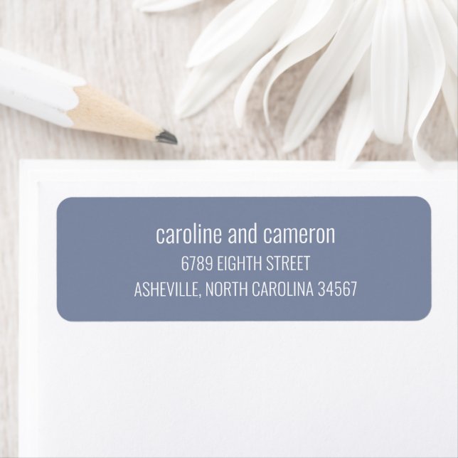 Étiquette Simple Periwinkle Modern Wedding Return Address  (En situation)