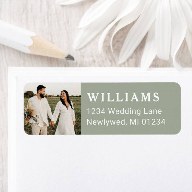 Étiquette Simple Sage Green Mariage Photo Adresse de retour (En situation)