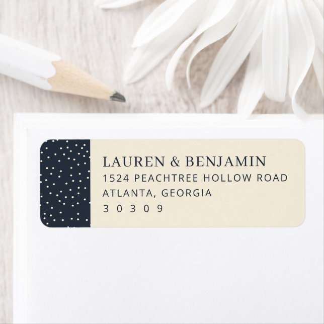 Étiquette Sophisticated Navy Polka Dots (En situation)