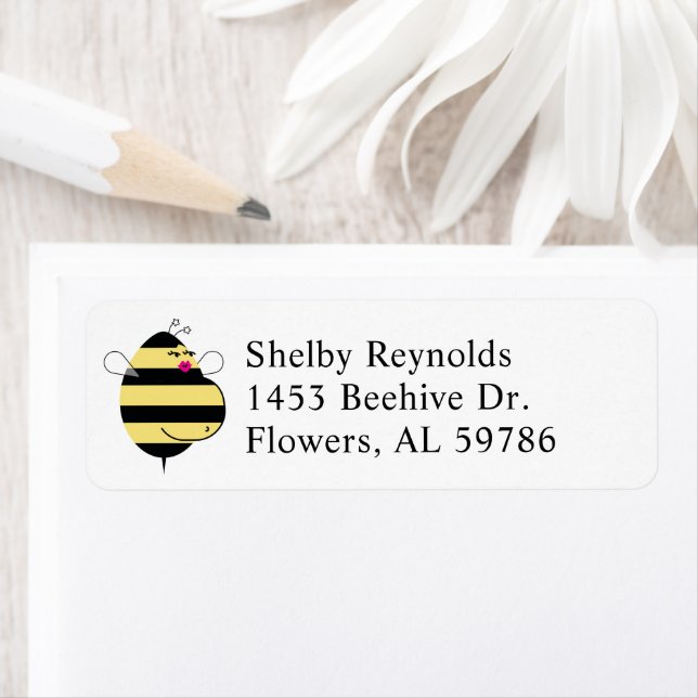 Étiquette Stylish Expecting Mom Bee return address label (En situation)