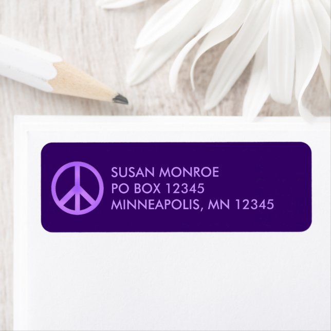Étiquette Symbole de paix violet et lavande (En situation)